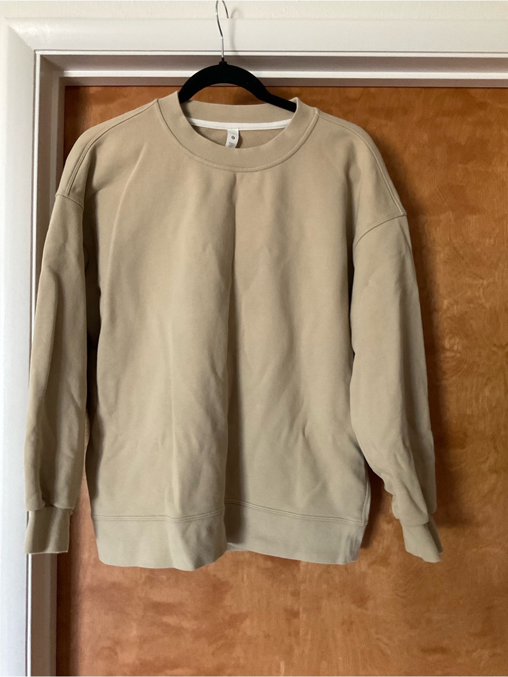Lululemon Women’s Crewneck Sweatshirt Tan Size 4